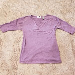 Purple v-neck Gap sweater with half sleeves